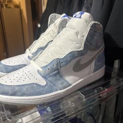 Hyper Royal Jordan 1