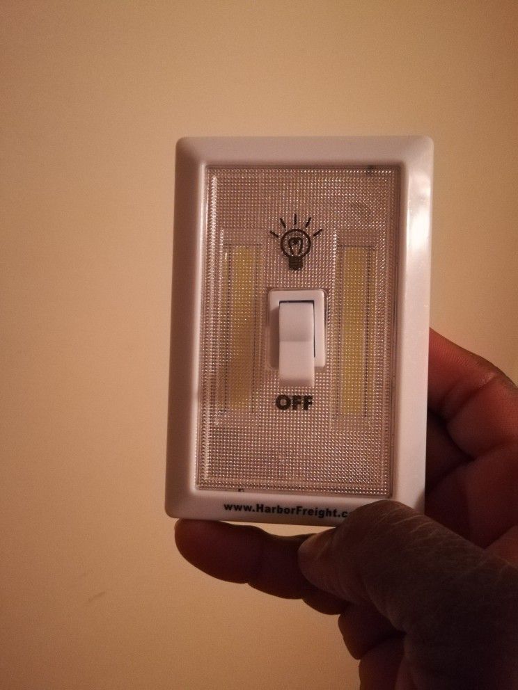 Closet light