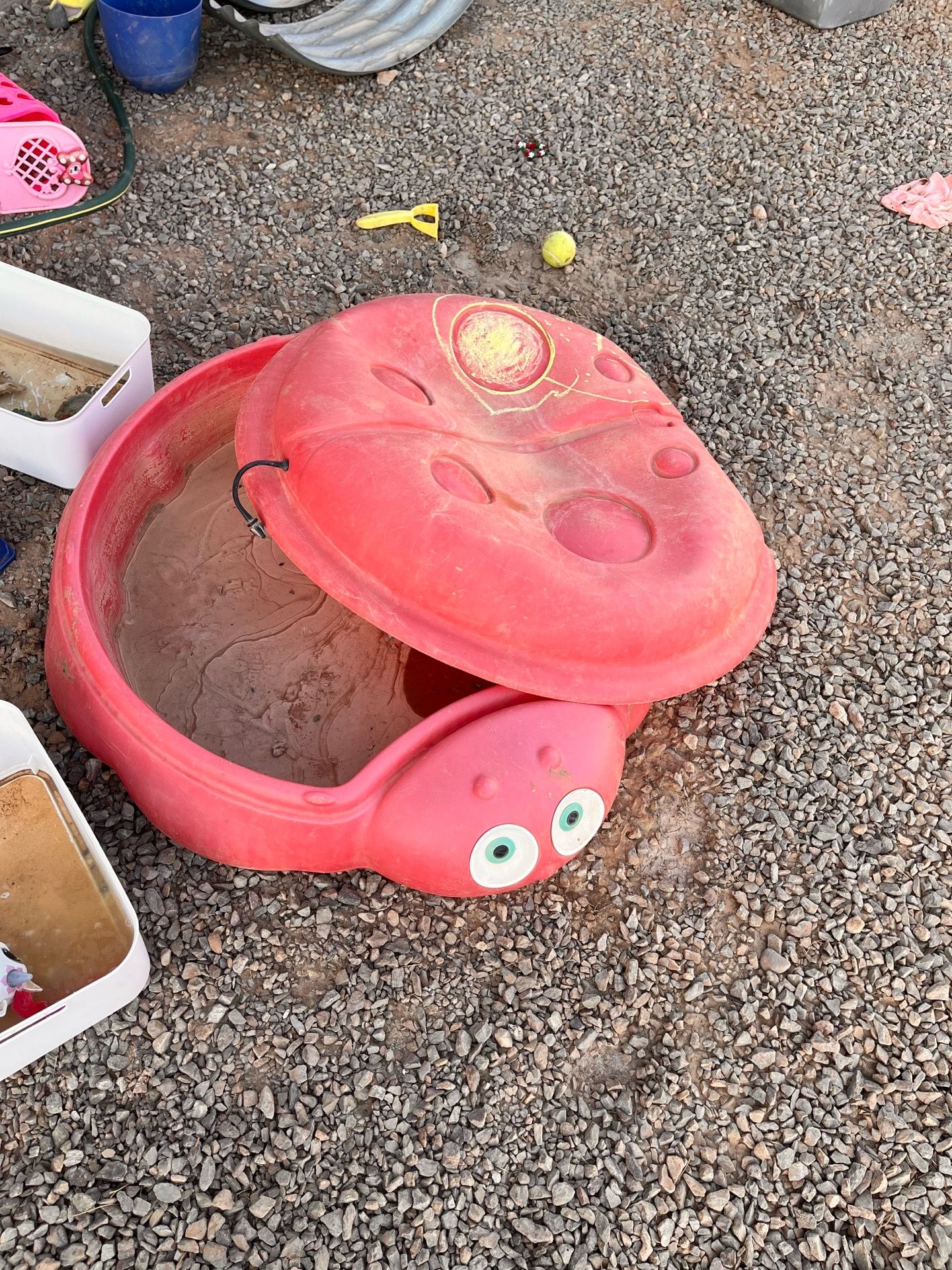 Free sand box