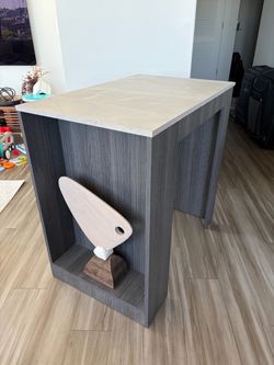 Bar height table / kitchen island