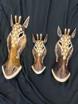 Vintage giraffe wood carved head wall decor