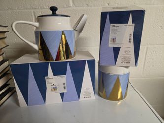 Tea pot