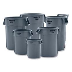 Brute Trash Can