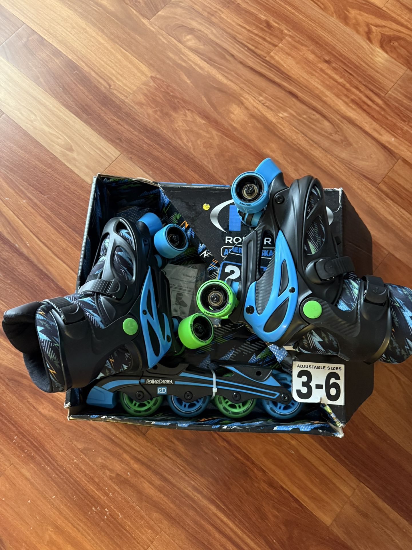 BrandNew Roller skates