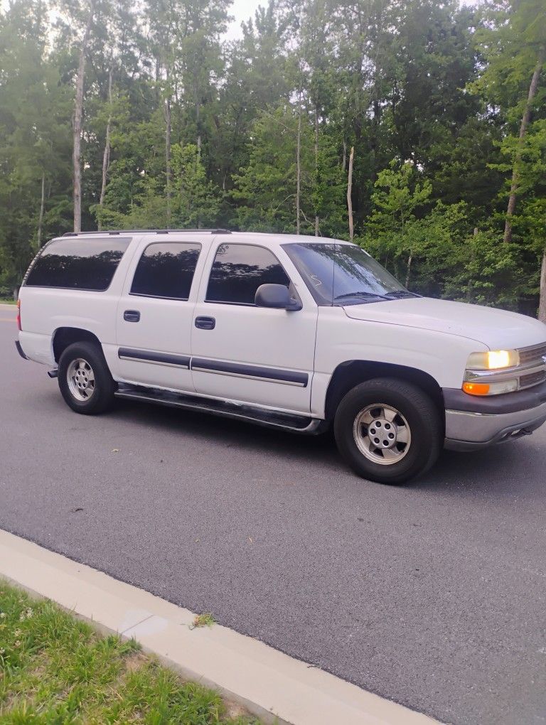 2003 Chevy suburban LS $1650