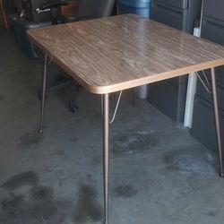 Classic Dining Table W/4 Chairs