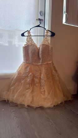Size L Color crema pastel