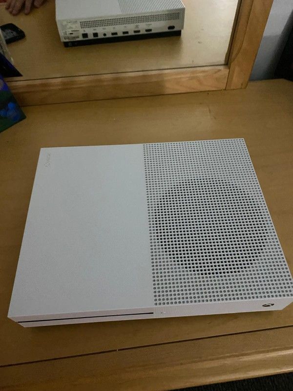 Xbox One S