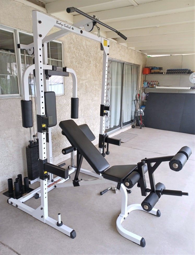 Half Rack . Squat . Bench