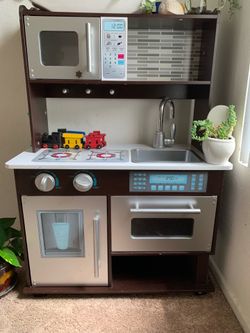Kids toy kitchen table
