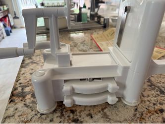 Kinzi Veggie Spiralizer – Like New - Fremont
