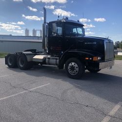 2000 Western Star 5900 (Made By Freightliner) 