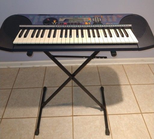 Yamaha PSR 140 keyboard With Stand