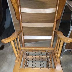 Wooden Glider Rocker Chair – Broken – Needs Repair - FREE 