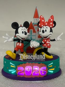 Disneyland Resort 2026 Mickey & Minnie Light-Up Figurine Decoration/used
