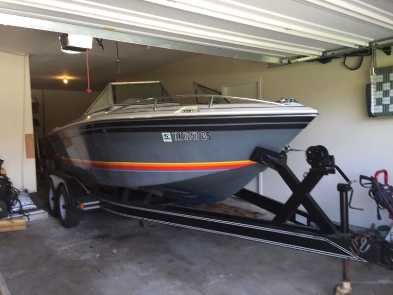 1985 Supra SunSport w/454 engine with 450 hrs on boat and motor...needs new Stringers