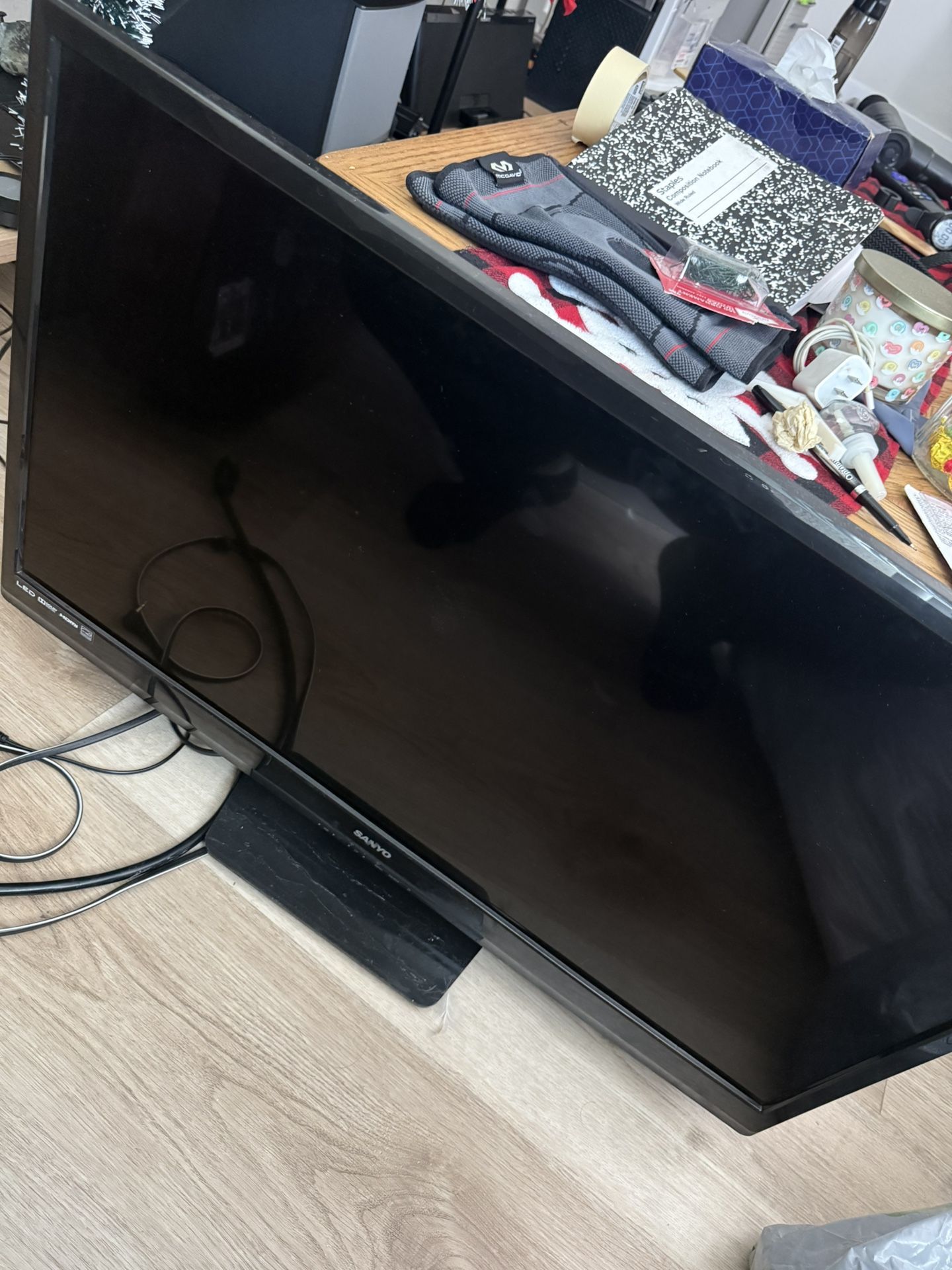 Sanyo 32 inch TV (Not Smart)