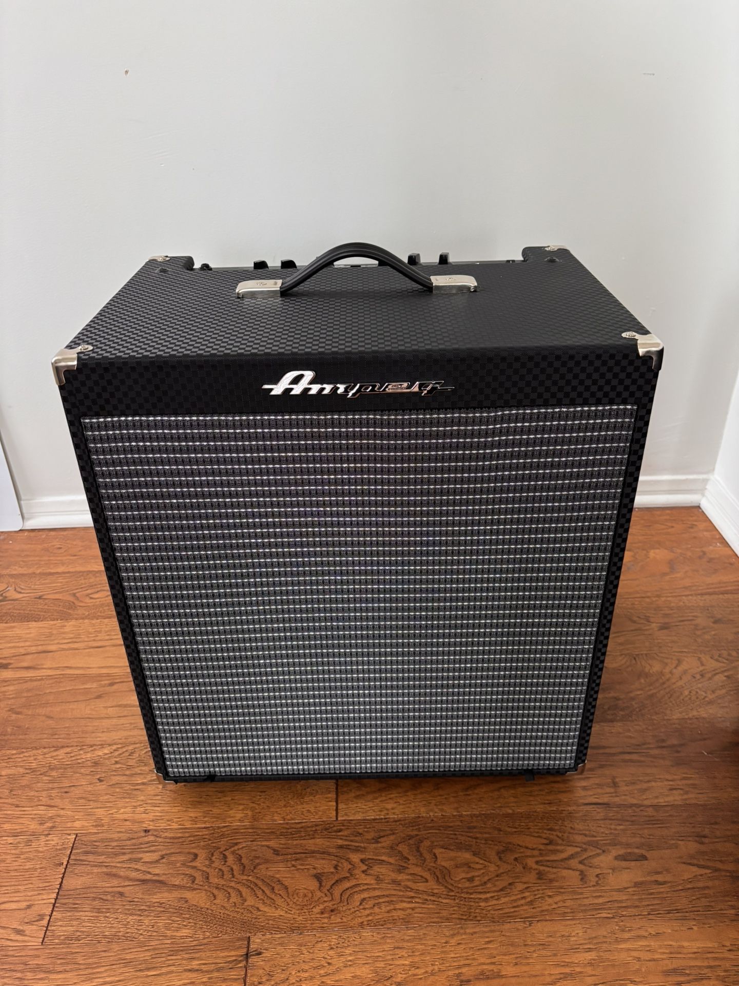 Ampeg Rocket Bass RB-115 Bass Combo Amp – Open Box, Mint Condition