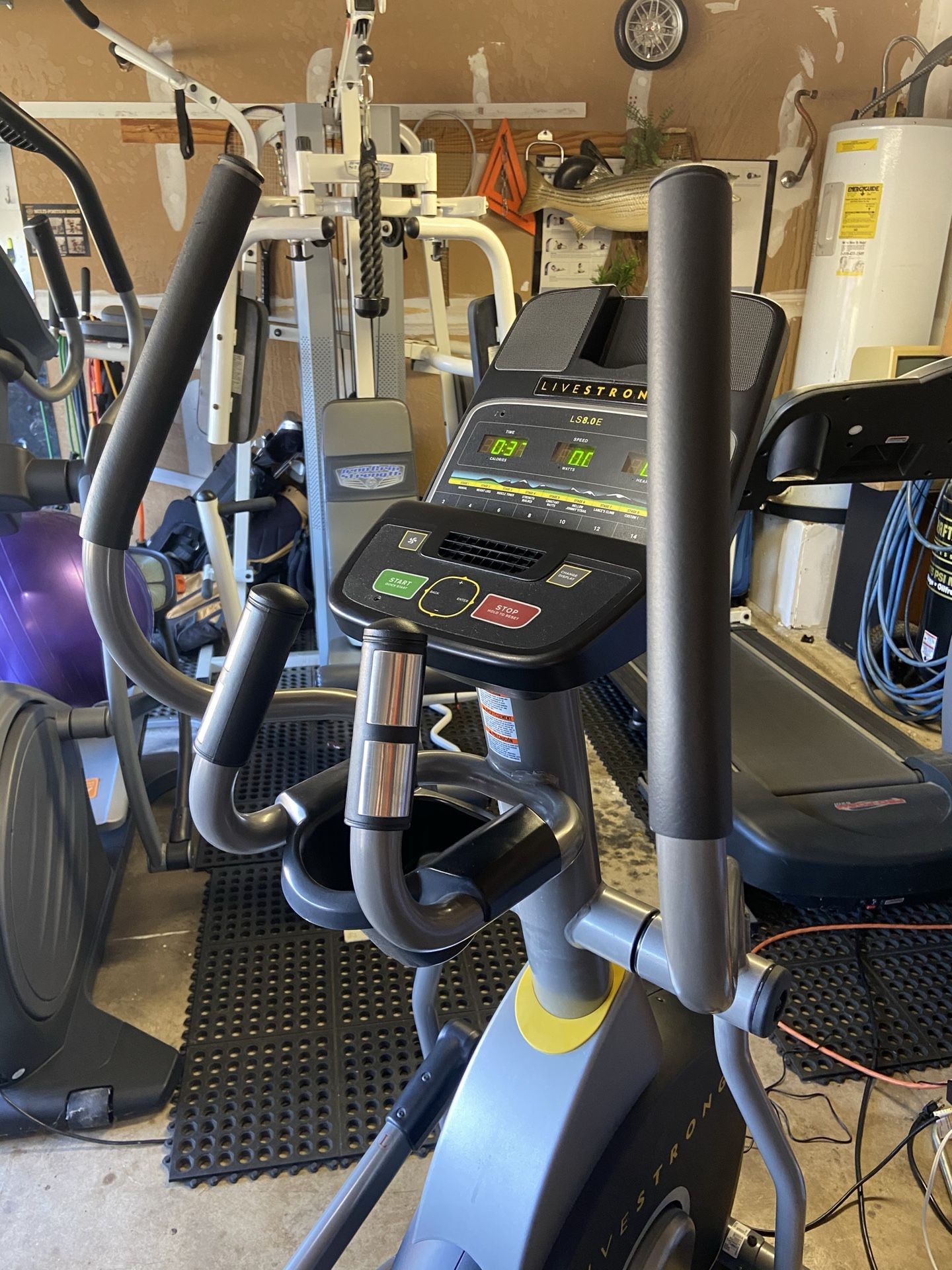 Livestrong Ls13 0e Livestrong Ls10 0e Elliptical Livestrong Ls8 0e