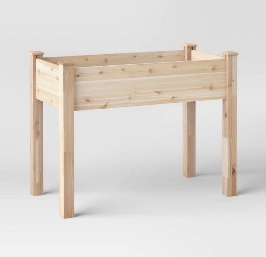 Outdoor raised garden bed