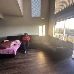 Huge L Shaped Sofa 🌸