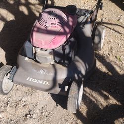 Vendo Cortadoras De Zacate De La Marca Honda Jalando Normal Si Te Interesan Las Doy Baratas