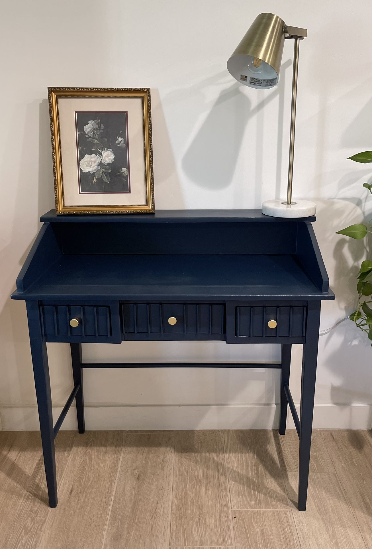 Desk Or Vanity even Entrance Table with Drawers