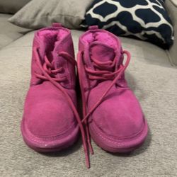 UGG Neumel II Kid’s Boot in Rock Rose 