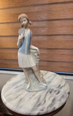 Vintage NAO by Lladro Porcelain Figurine - Girl Tennis Player