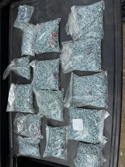 New 800–900 Screws Bulk Lot - Flat Phillips Head size 8-15 x .75.