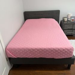 Full Size Bed + Mattress – Excellent Condition