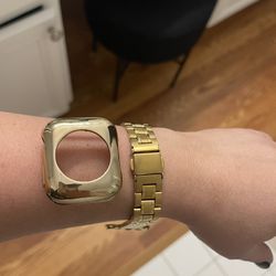 Gold Apple Watch Band & Bumper Case