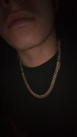 10 kt Cuban link chain (natural diamonds)