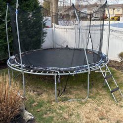 Free Trampoline, Must Come And Take Apart 