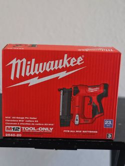 Milwaukee  / CONSTRUCTION