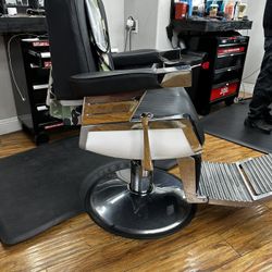 Barber Chairs 