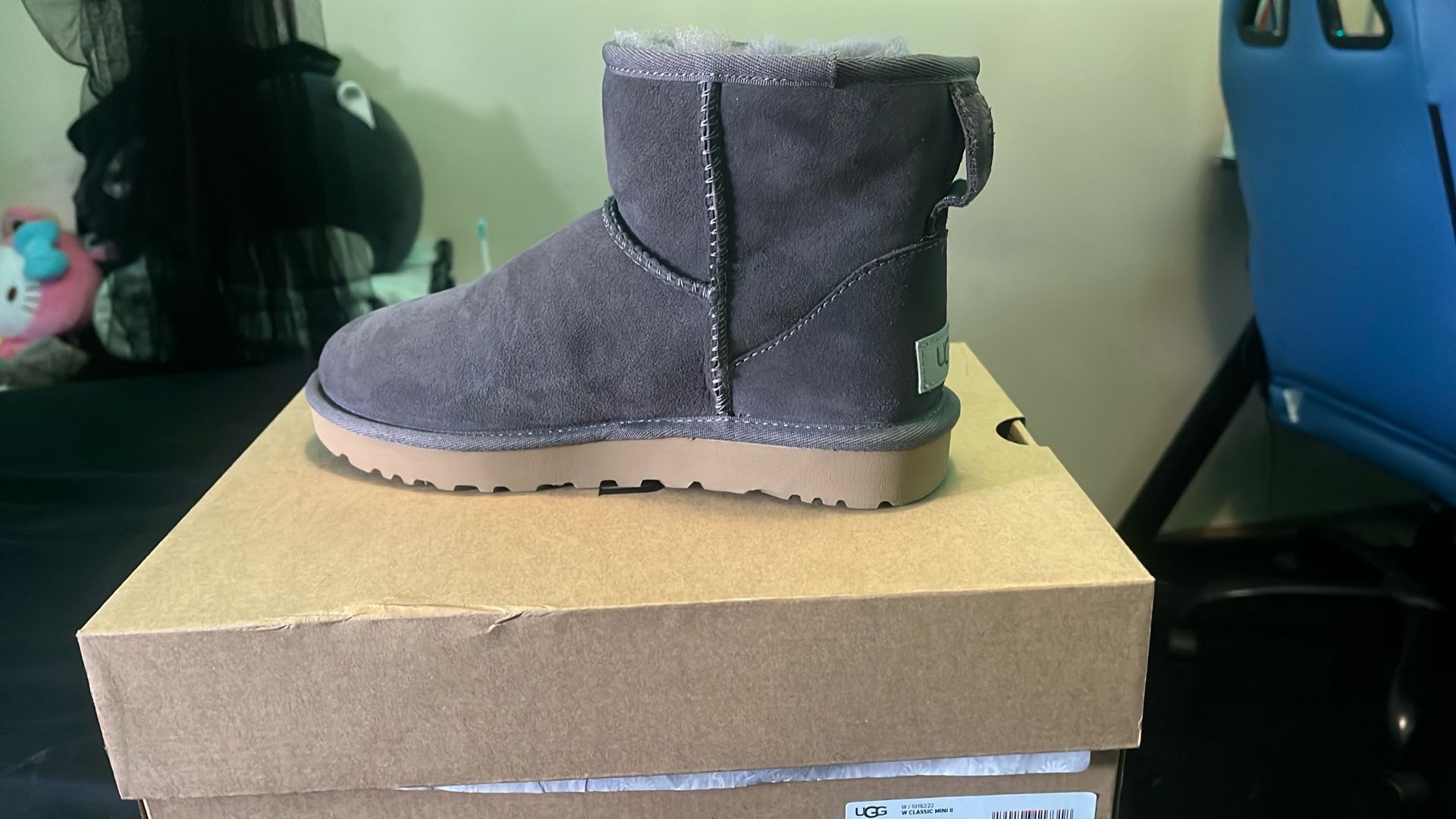 Grey Classic Mini Uggs S6
