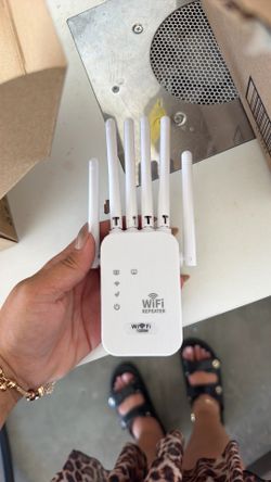 WiFi Repeater 1200M with 6 Antennas