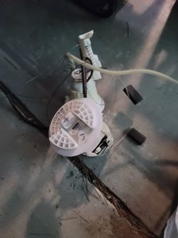 Dodge Charger Fuel Pump W. Injector