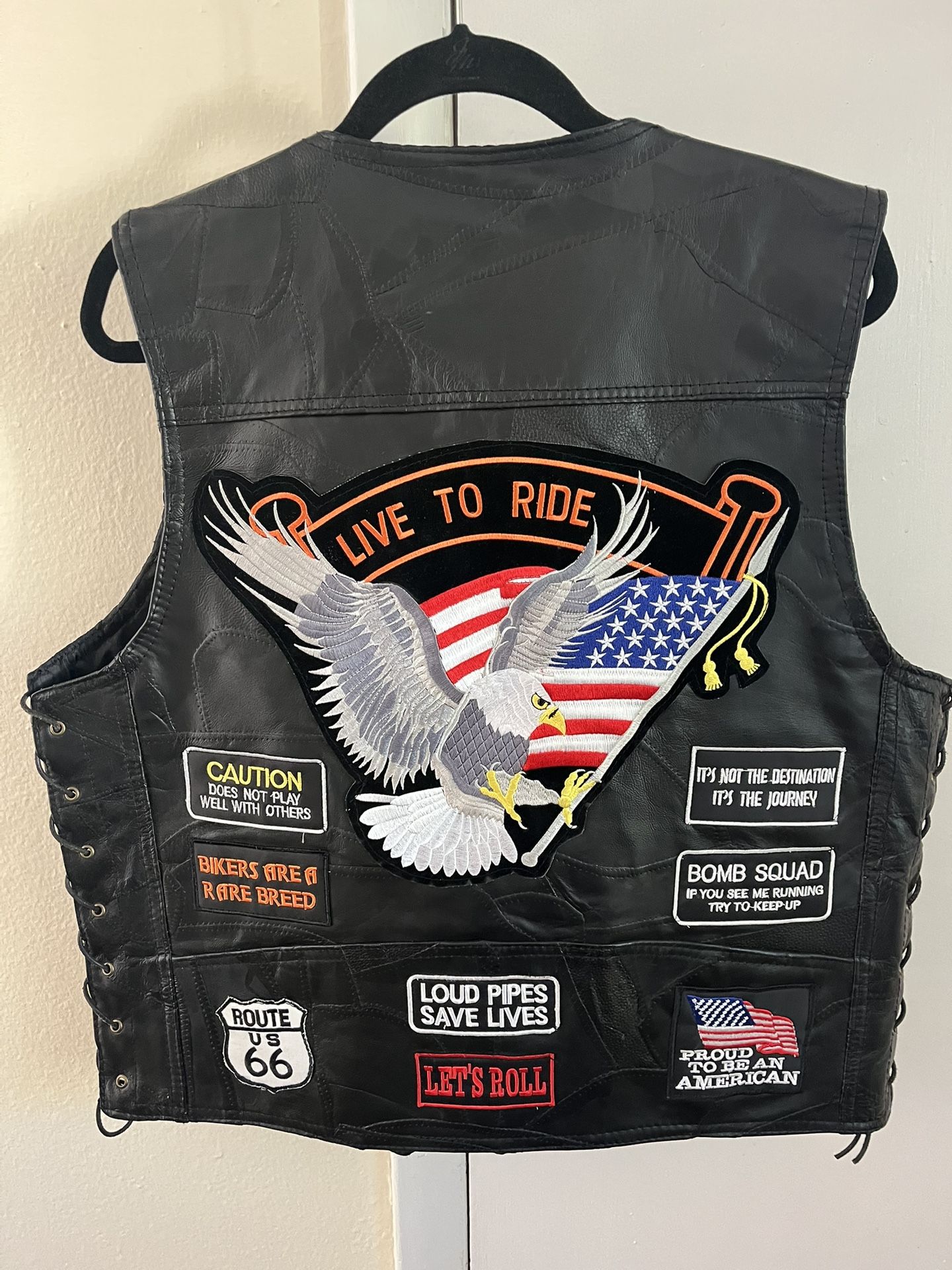 Diamond Plate Motorcycle Buffalo Leather Vest, Sz XL. Includes Head Wrap..