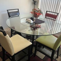 Dining Table - Roomstogo 