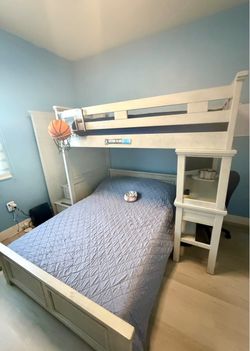 Cama Litera con escritorio,  cama full y twin con colchón full