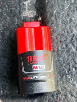 Milwaukee M12 12-Volt 3.0Ah Lithium-lon Compact Battery Pack