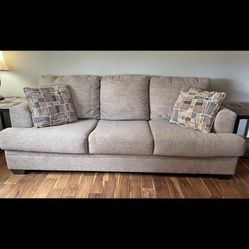 Loveseat/Couch