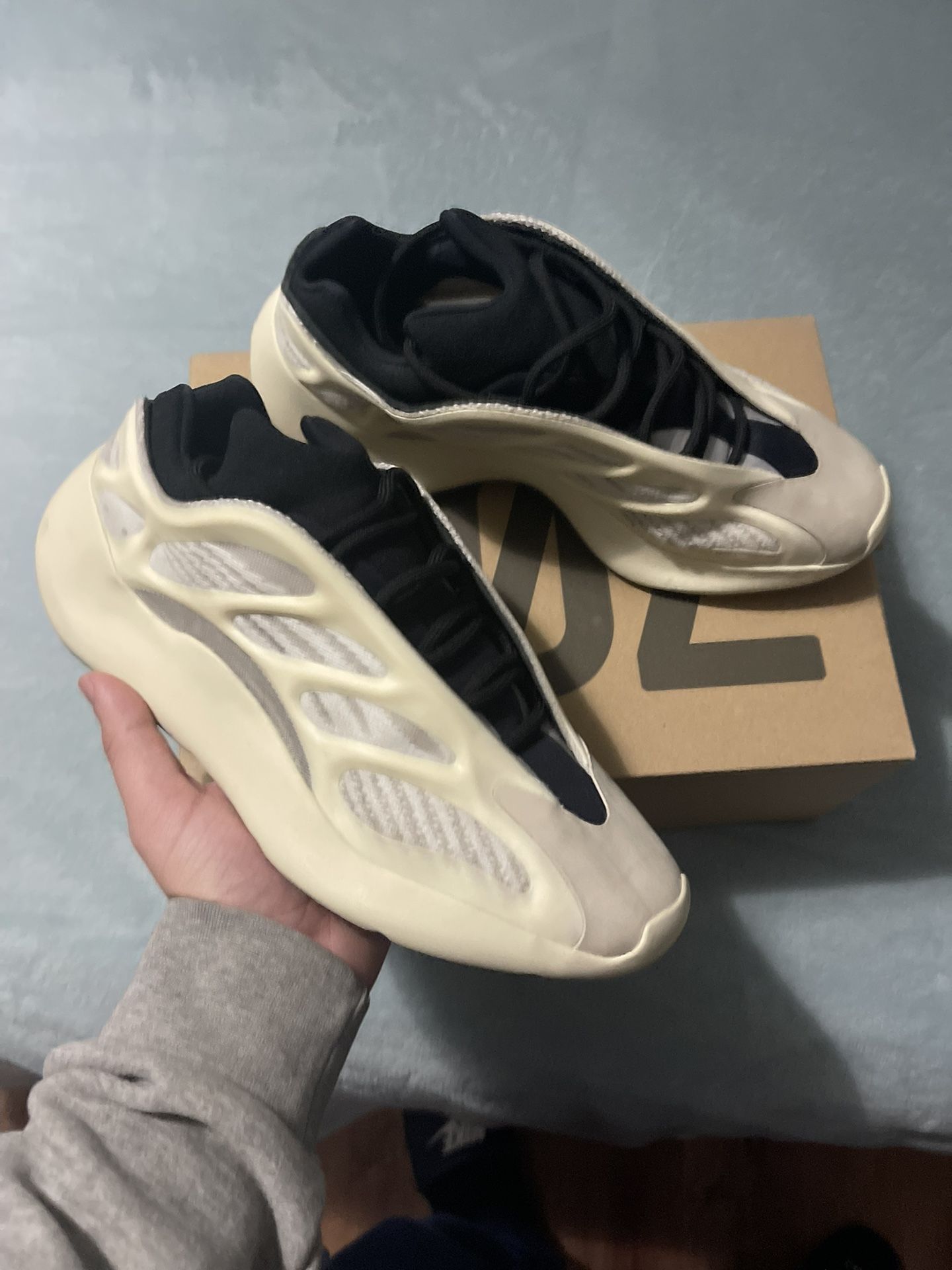 Yeezy 700
