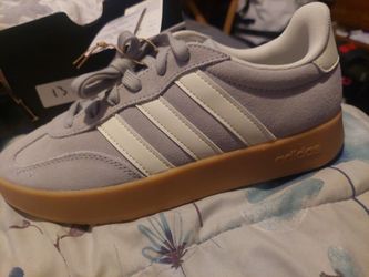 7 1/2 mens or 8 1/2 womans