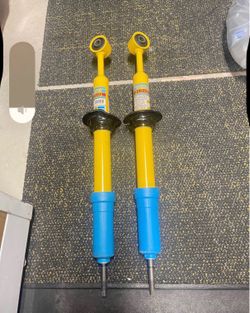 Toyota Tacoma front shocks brand new trd sport