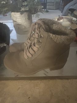 Girls Size 2 Boots 