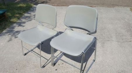 Silla de Plastico con Metal - Metal/Plastic Chair