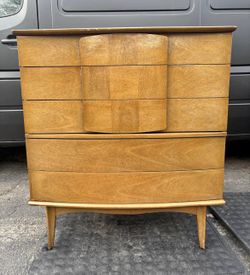 Mid Century Modern 5 Drawer dresser United Furniture.